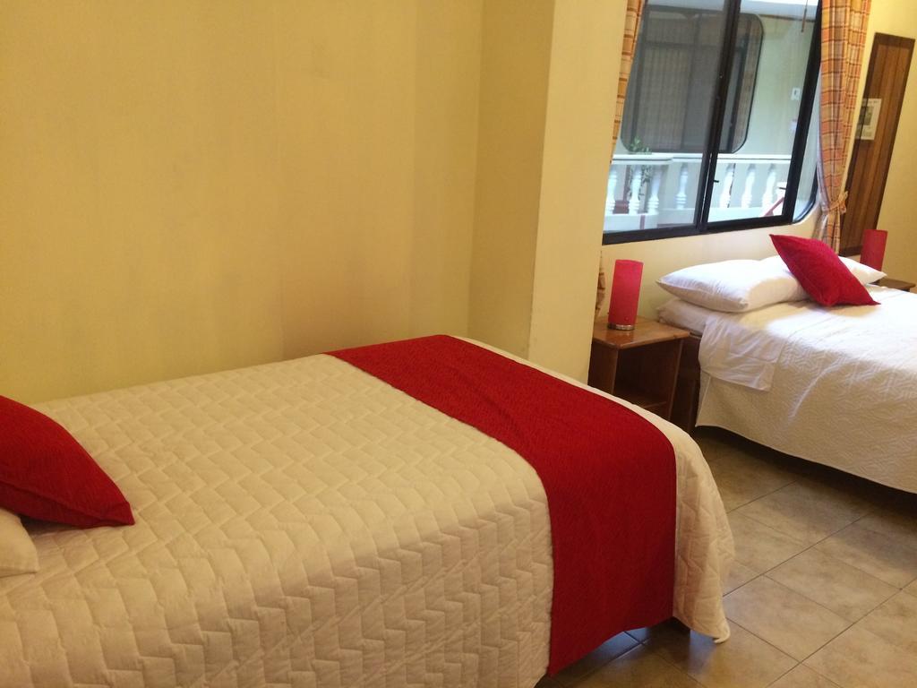 Hotel Red Booby 푸에르토아요라 외부 사진