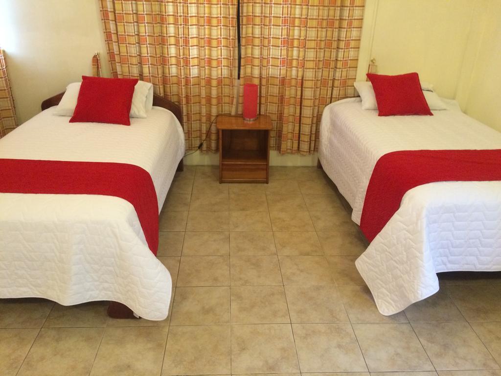 Hotel Red Booby 푸에르토아요라 외부 사진