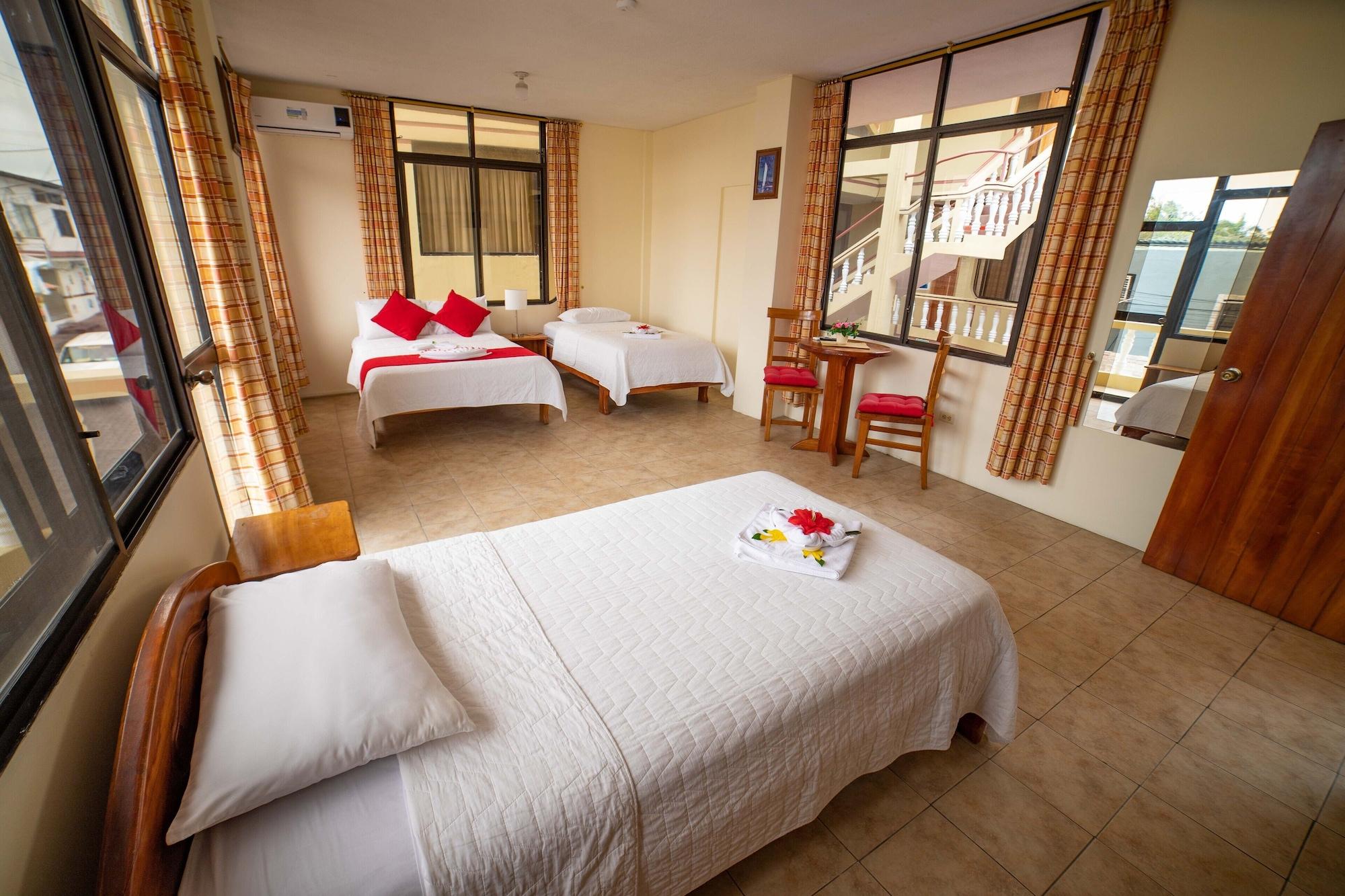 Hotel Red Booby 푸에르토아요라 외부 사진