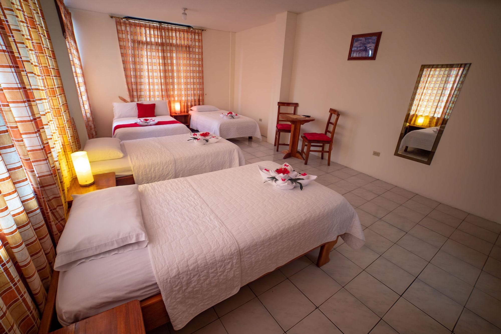 Hotel Red Booby 푸에르토아요라 외부 사진